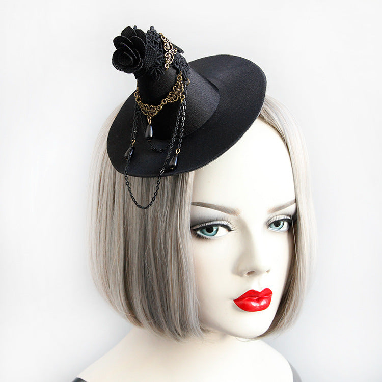 Perform Witch Hat And Take Photos Of Comic-Con Accessories